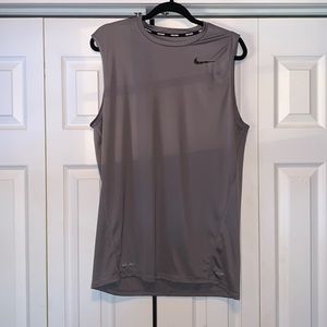 Nike mens medium DRI-FIT sleeveless shirt
